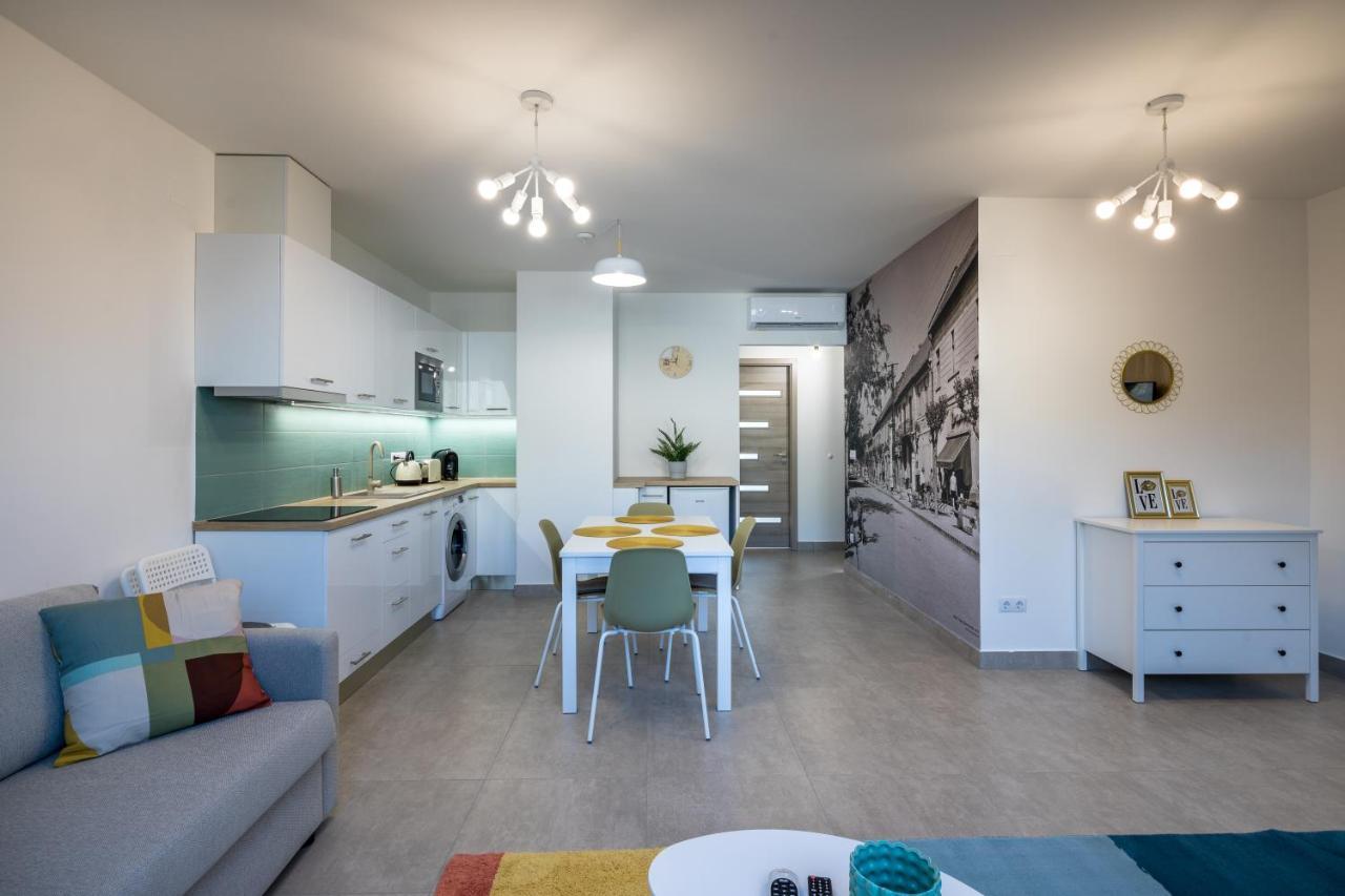 Stafetahaz Apartmanok Vác Exterior foto