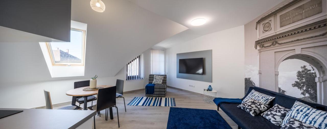 Stafetahaz Apartmanok Vác Exterior foto