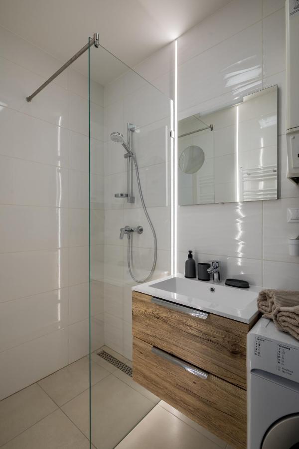 Stafetahaz Apartmanok Vác Exterior foto