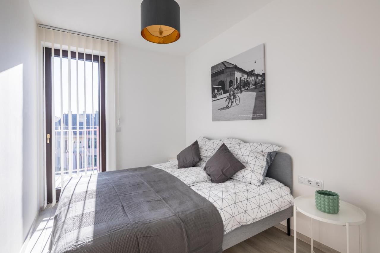 Stafetahaz Apartmanok Vác Exterior foto