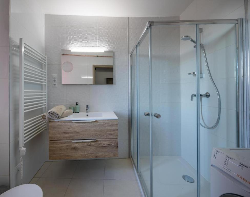 Stafetahaz Apartmanok Vác Exterior foto