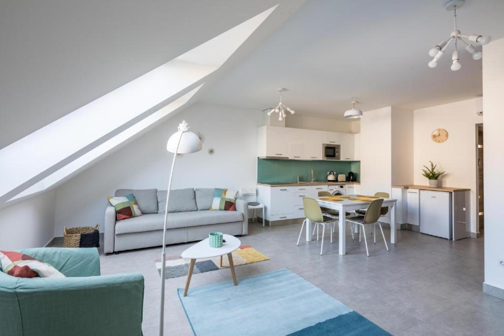 Stafetahaz Apartmanok Vác Exterior foto