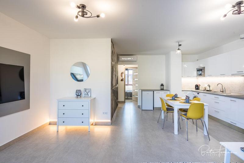 Stafetahaz Apartmanok Vác Exterior foto