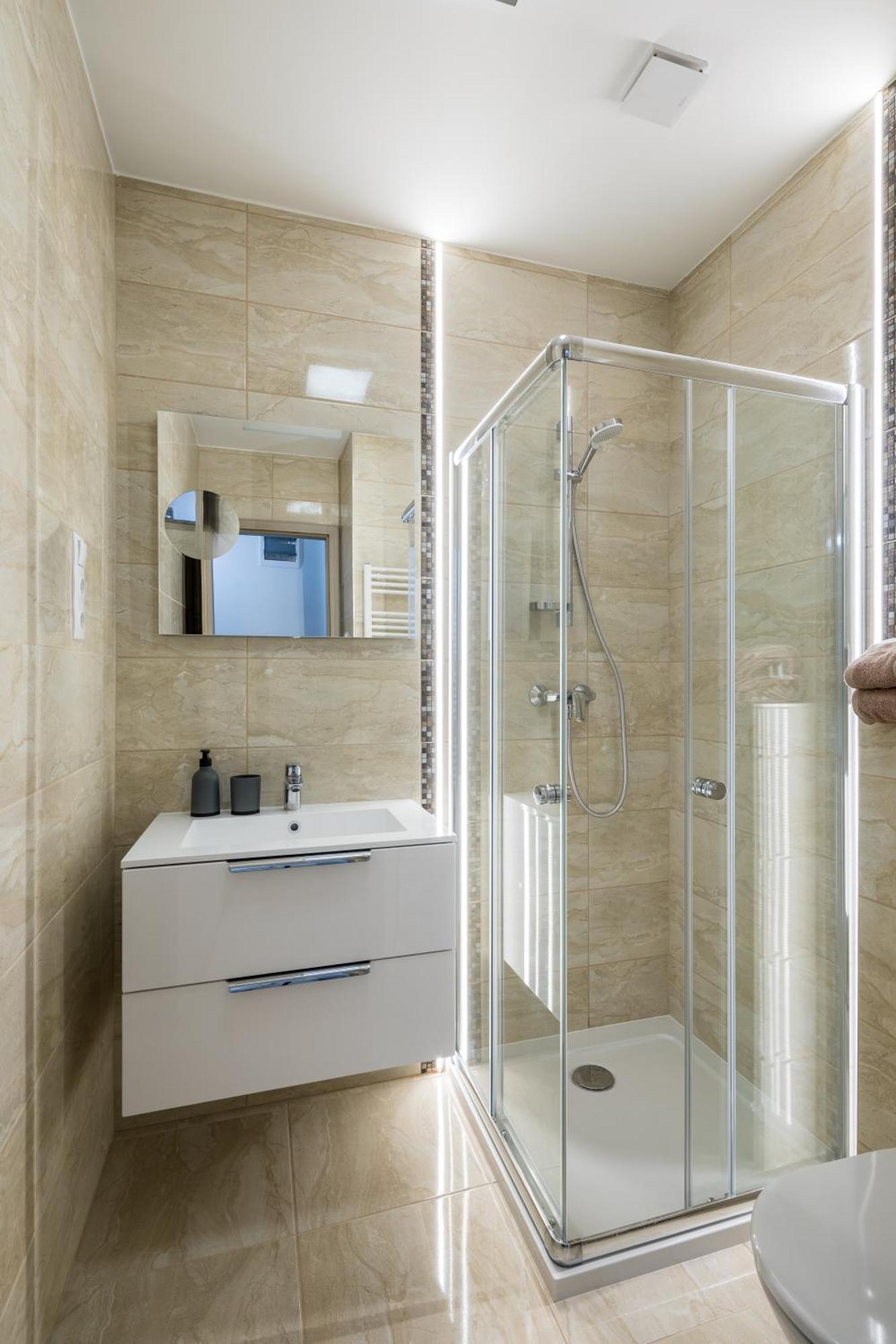 Stafetahaz Apartmanok Vác Exterior foto